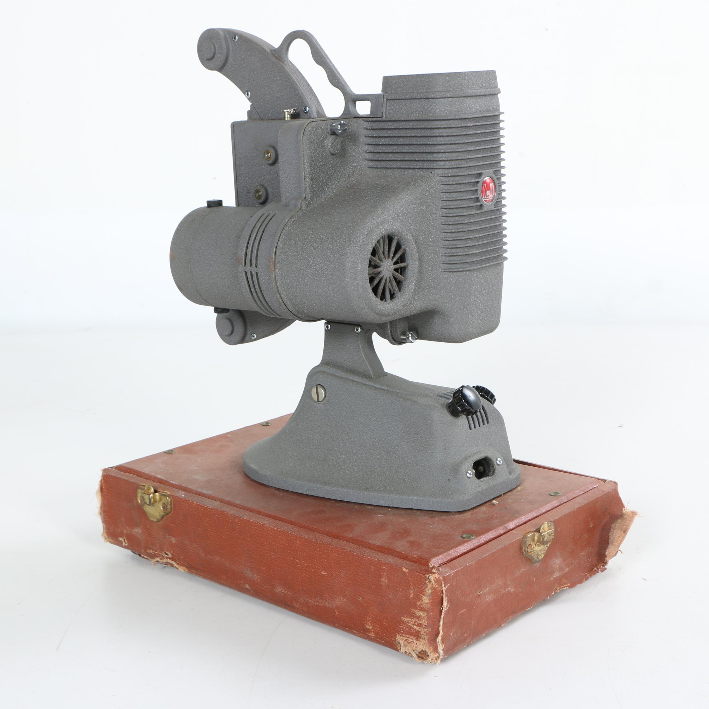 Vintage DeJur-Amsco Corp. Model 750 8mm Home Movie Projector