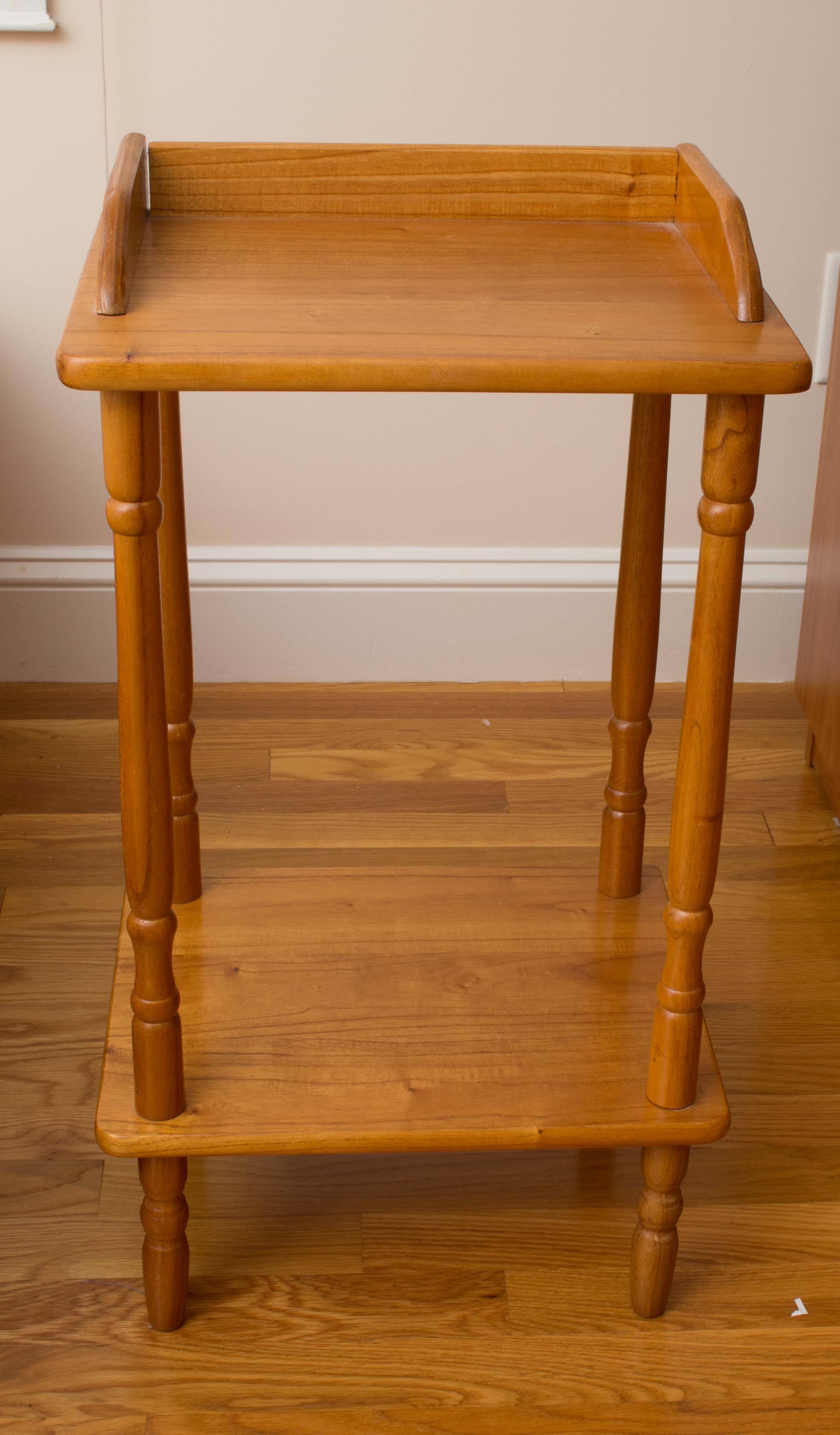 Cherry Trundle Bed with Cherry End Table