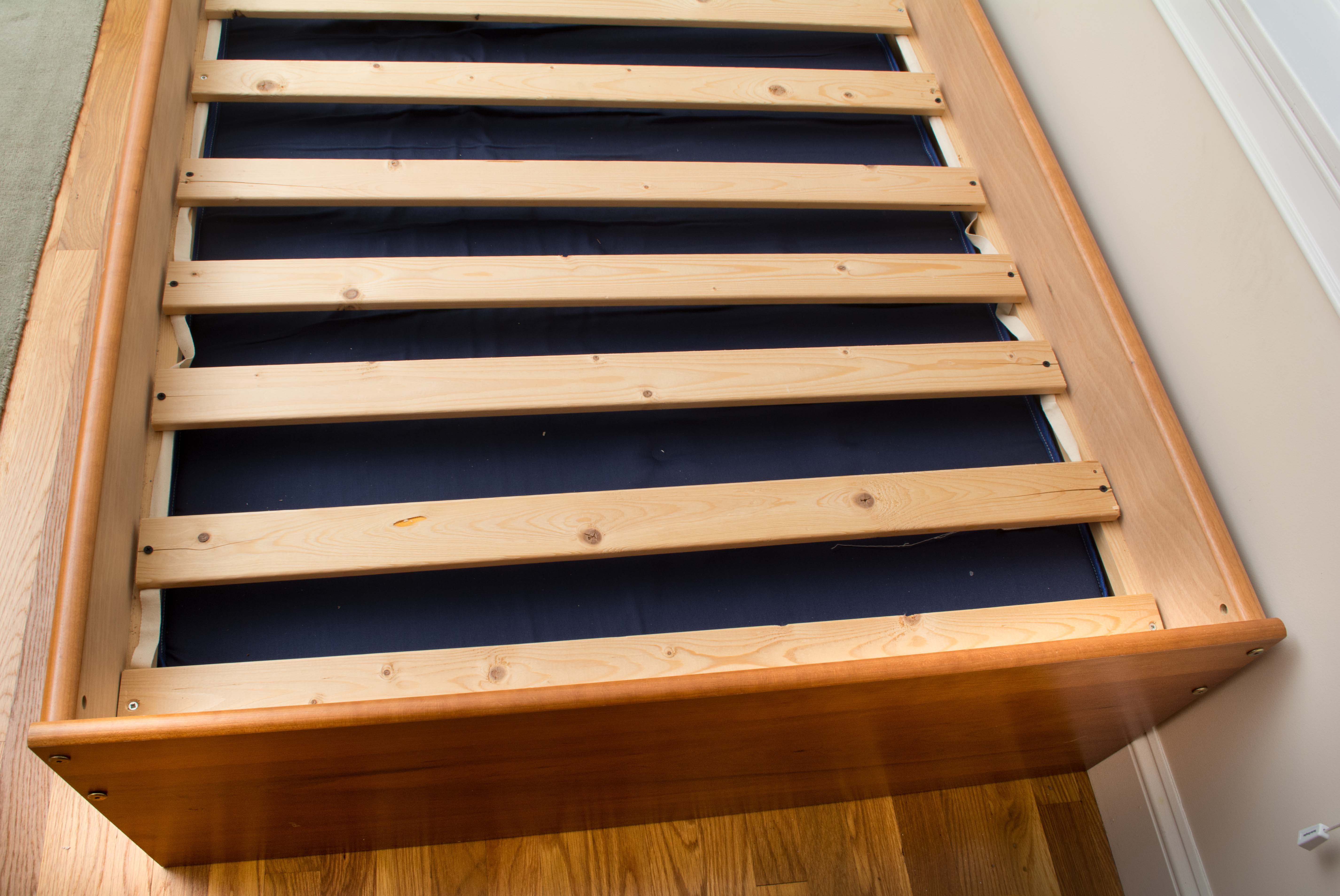 Cherry Trundle Bed with Cherry End Table