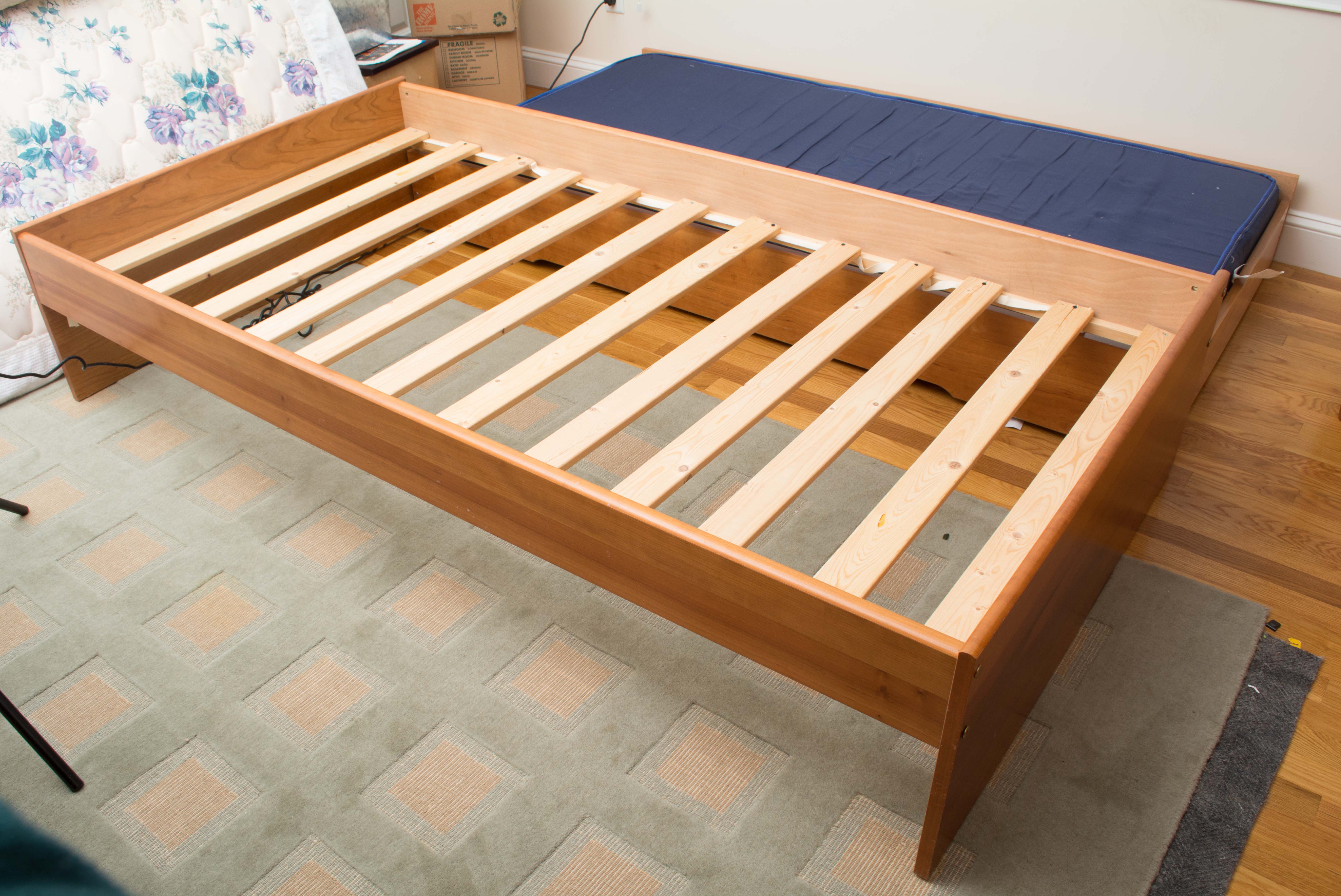 Cherry Trundle Bed with Cherry End Table