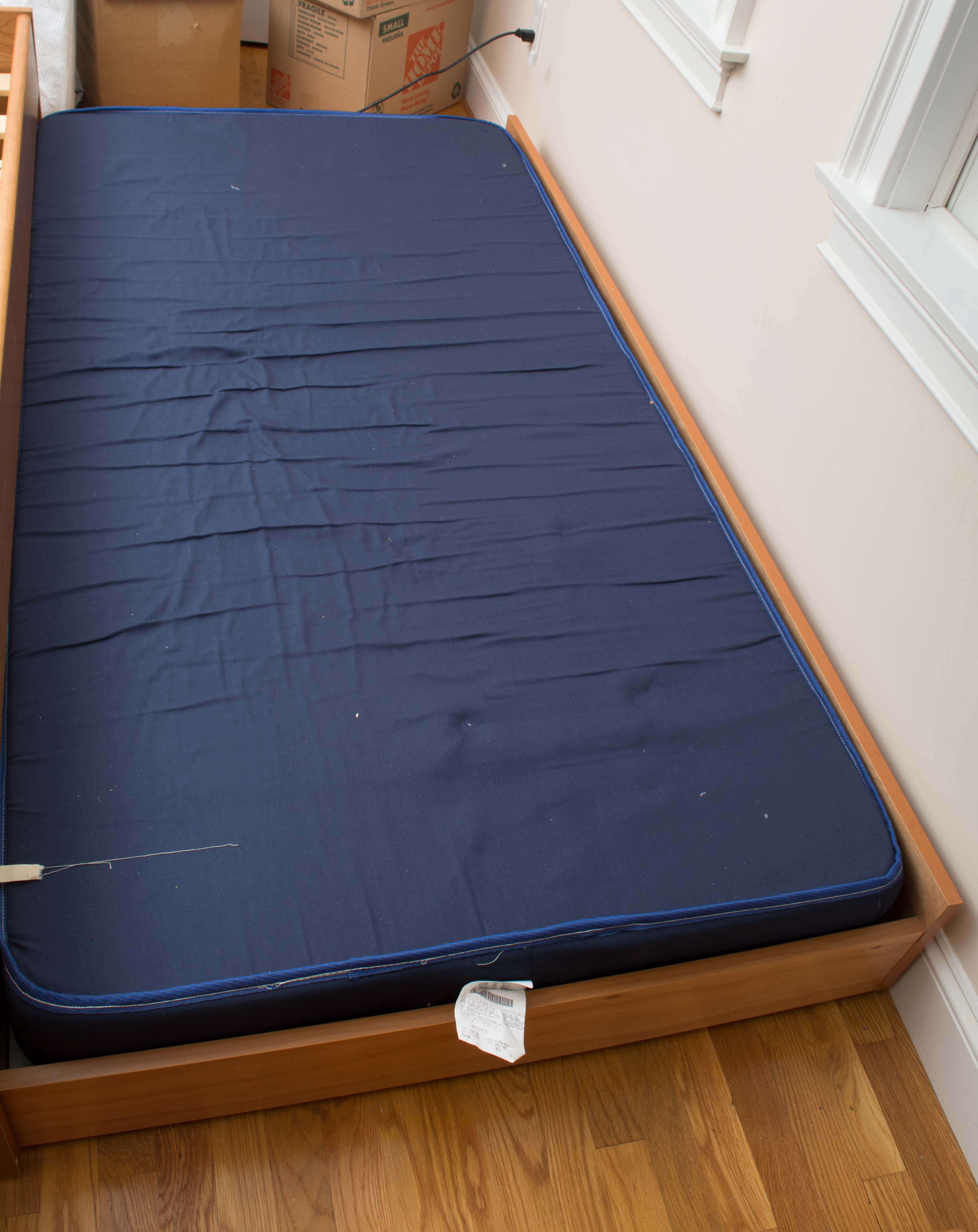 Cherry Trundle Bed with Cherry End Table