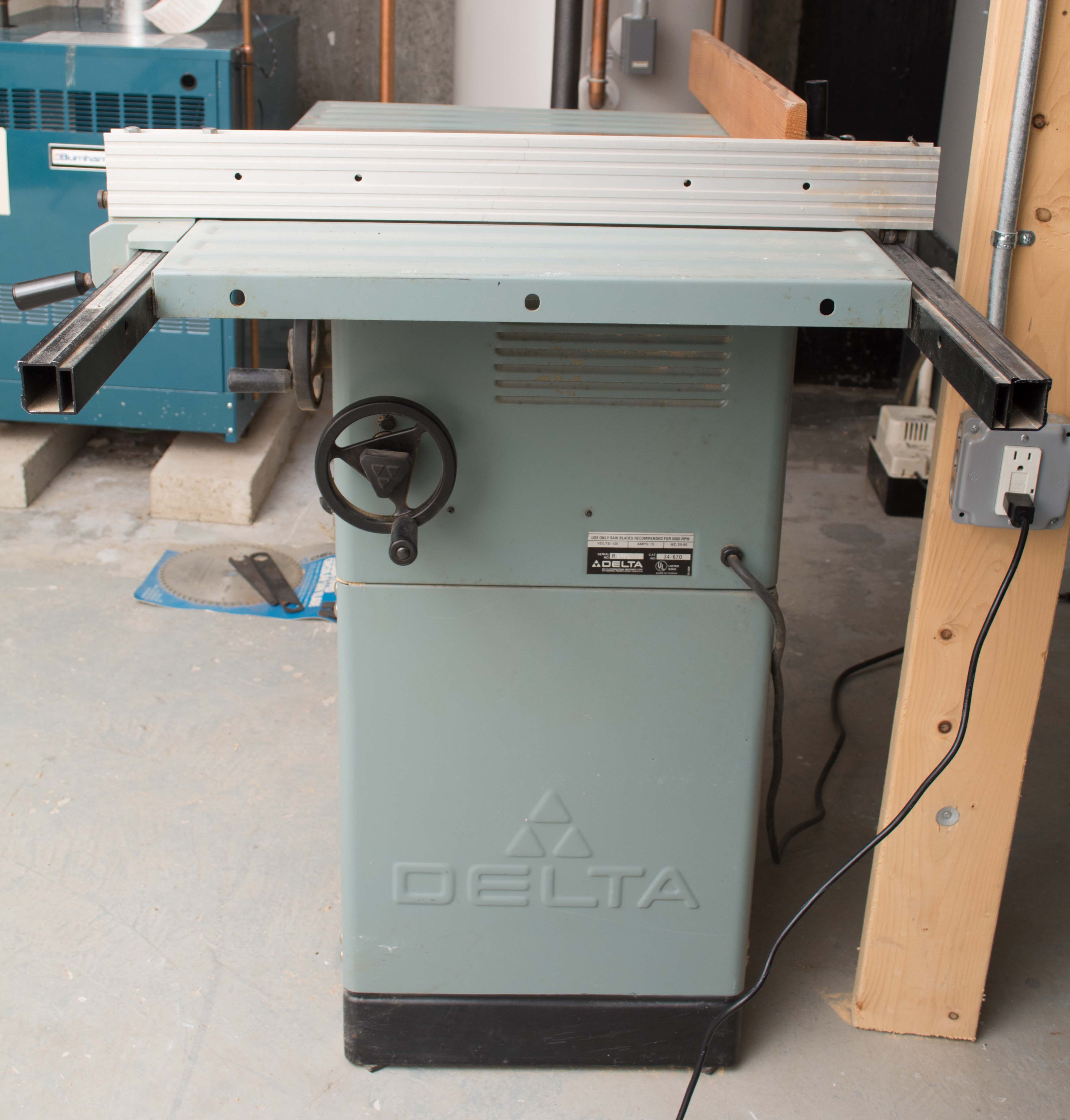 Delta Electrical Table Saw
