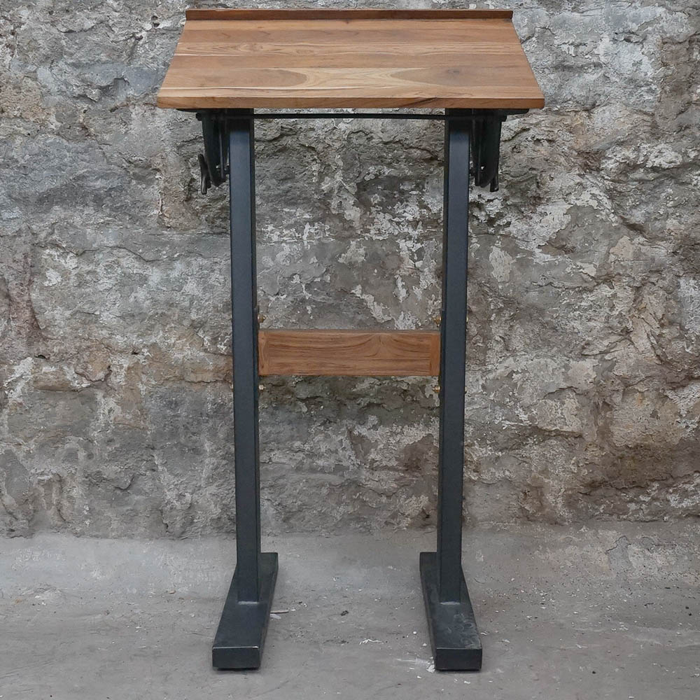 Adjustable Drawing Table