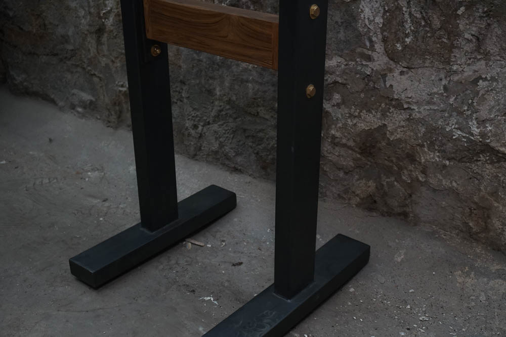 Adjustable Drawing Table