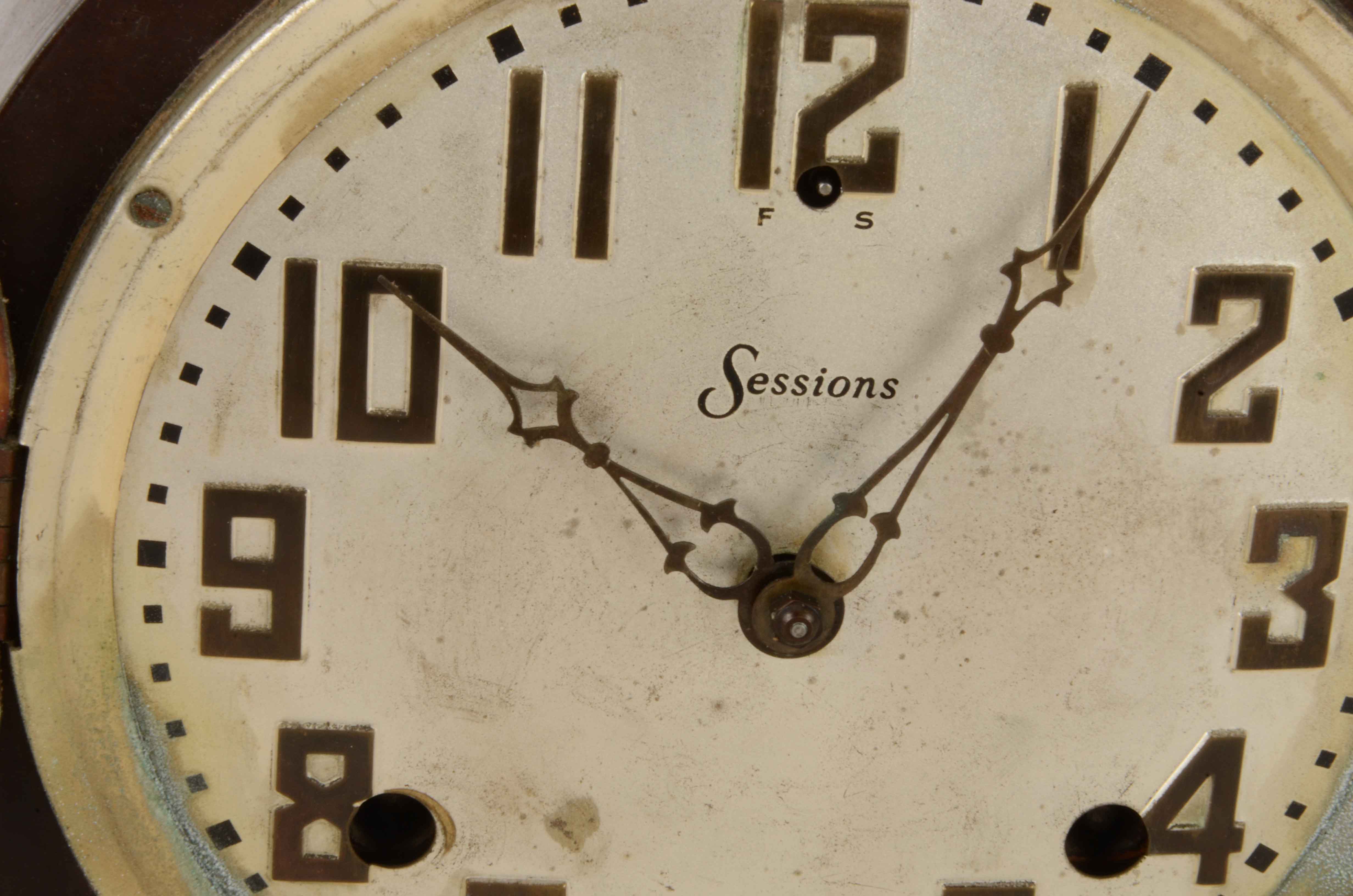 Vintage Sessions "Dulce" Mantel Clock