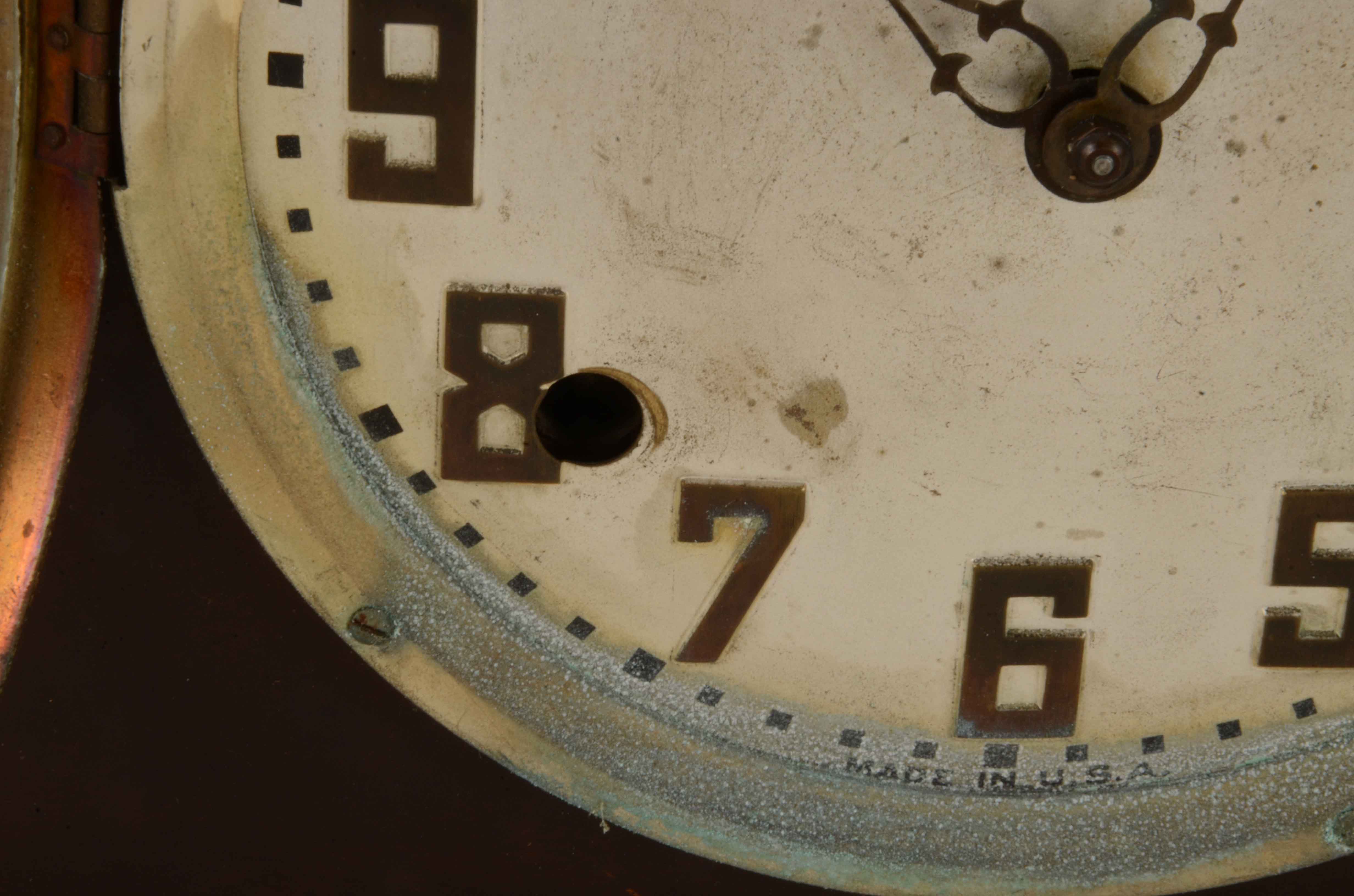 Vintage Sessions "Dulce" Mantel Clock