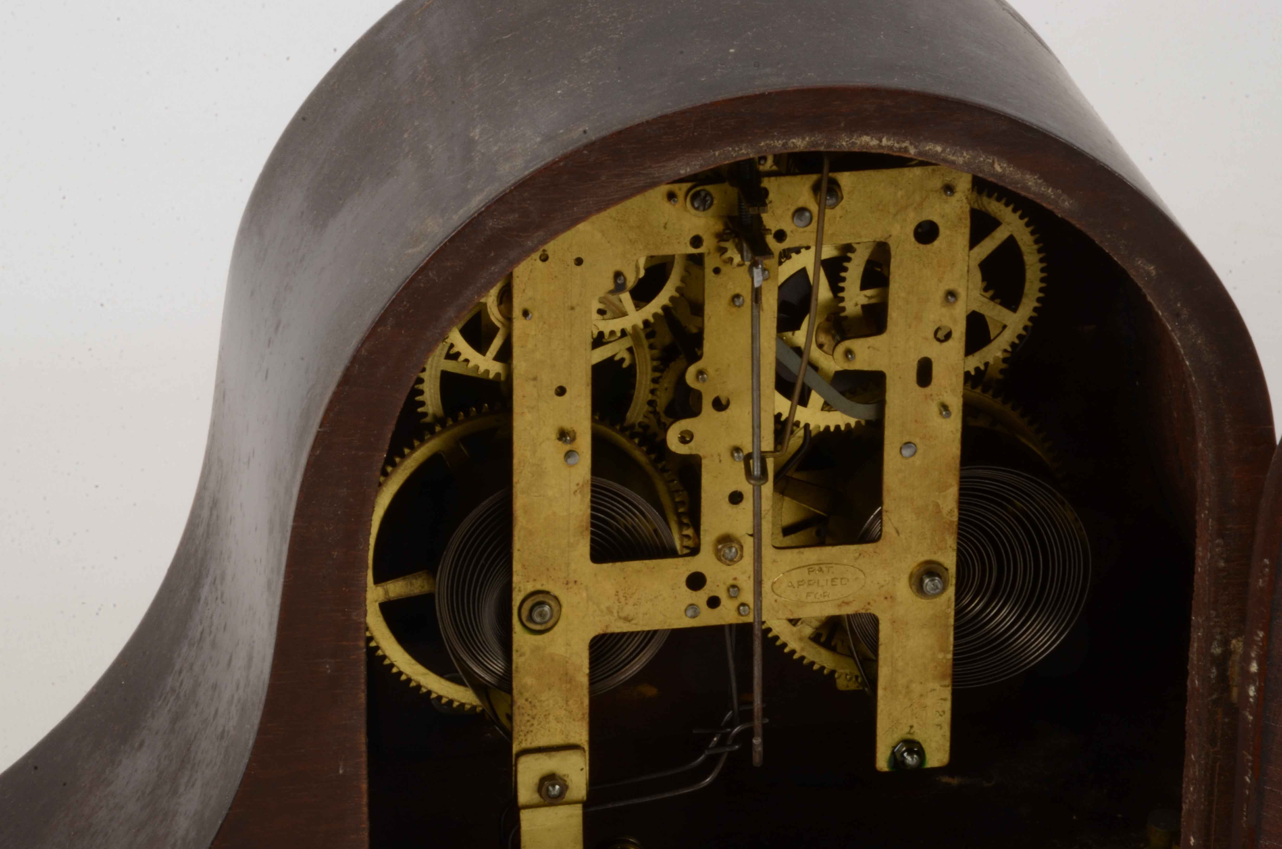 Vintage Sessions "Dulce" Mantel Clock