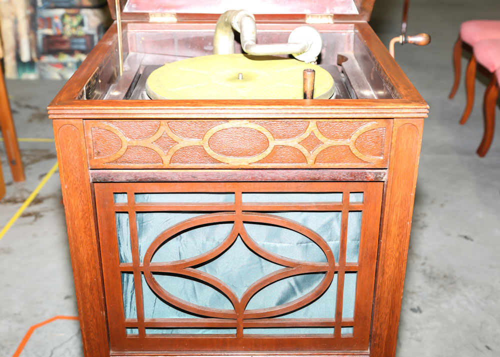 Antique Edison Disc Phonograph
