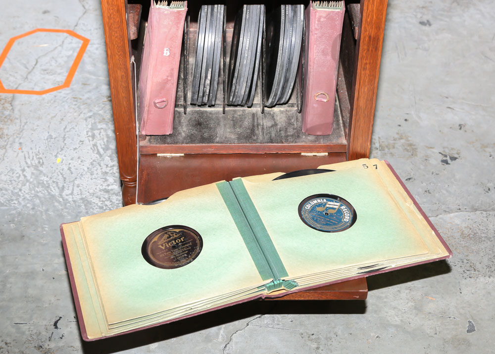 Antique Edison Disc Phonograph