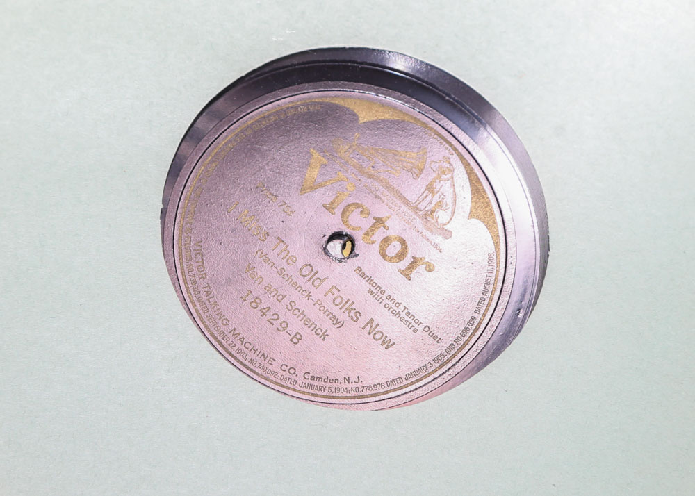 Antique Edison Disc Phonograph