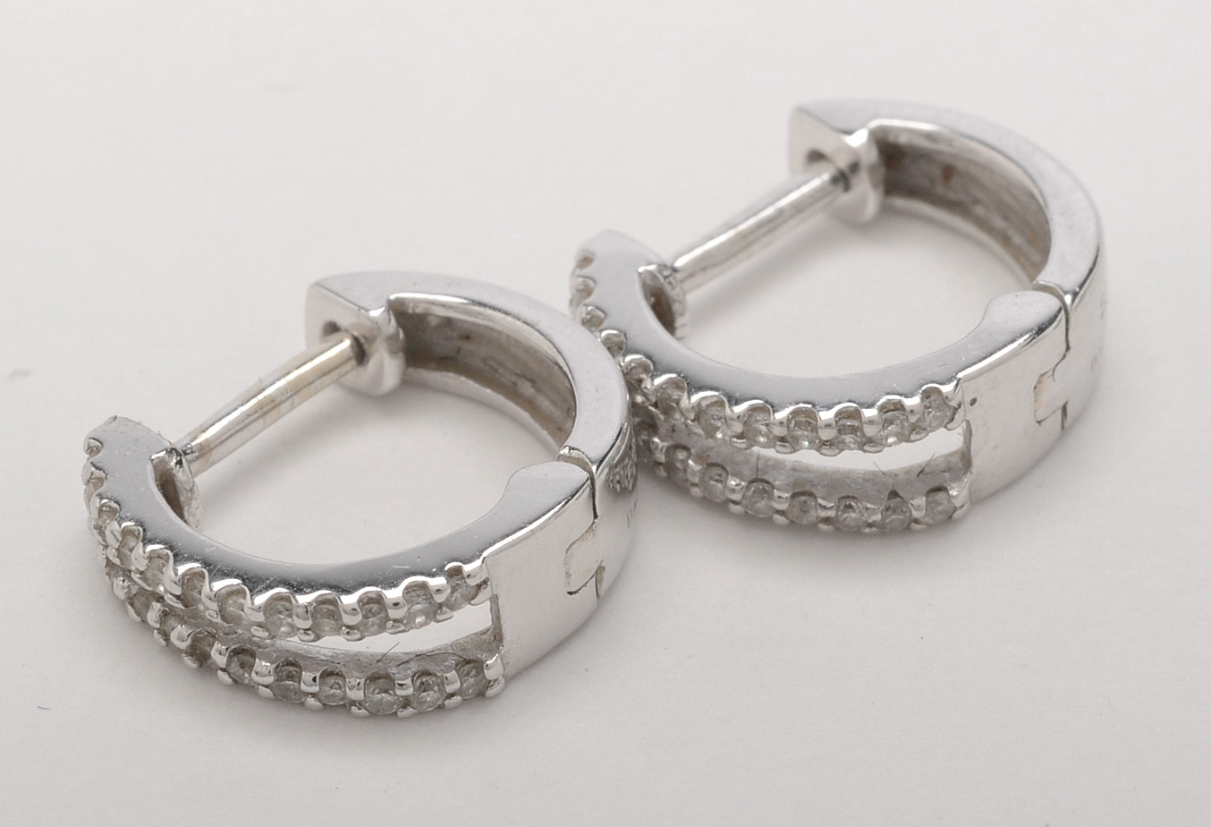 14K White Gold Diamond Huggie Hoop Earrings