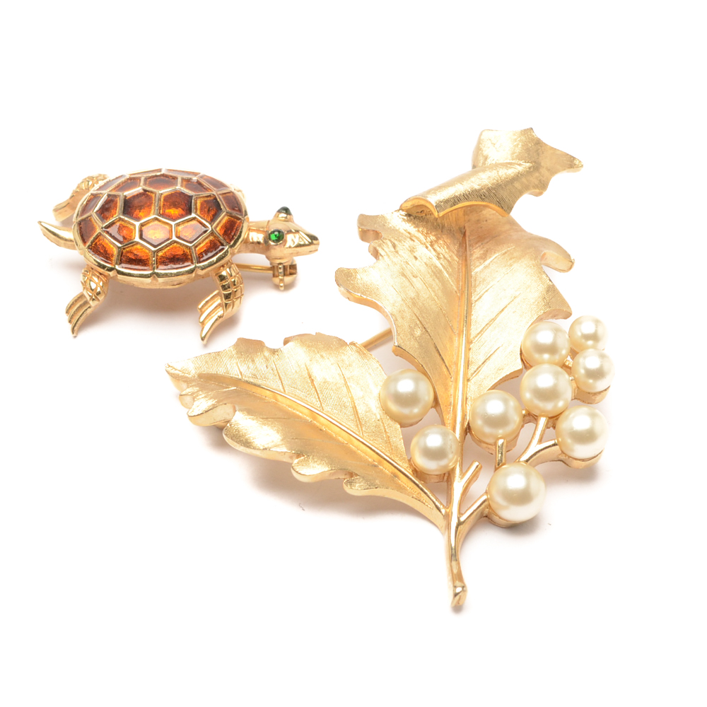 Crown Trifari Gold Tone Turtle and Leaf Pin