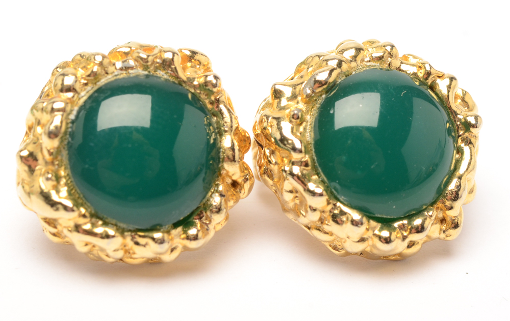 Vintage Vogue Gold Tone Jewelry Set