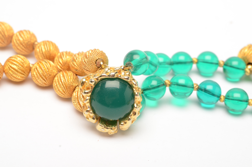 Vintage Vogue Gold Tone Jewelry Set