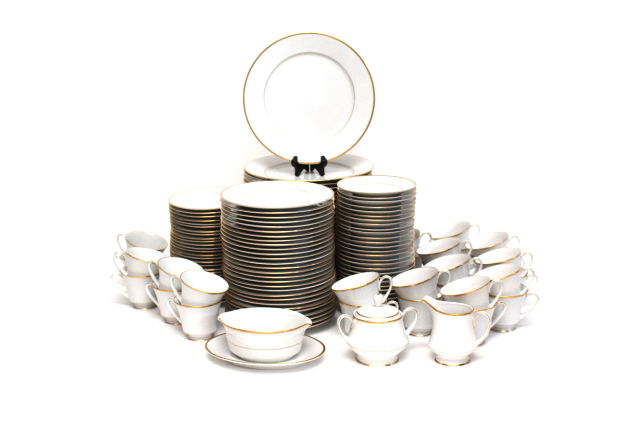 Contemporary Noritake "Heritage" Dinnerware