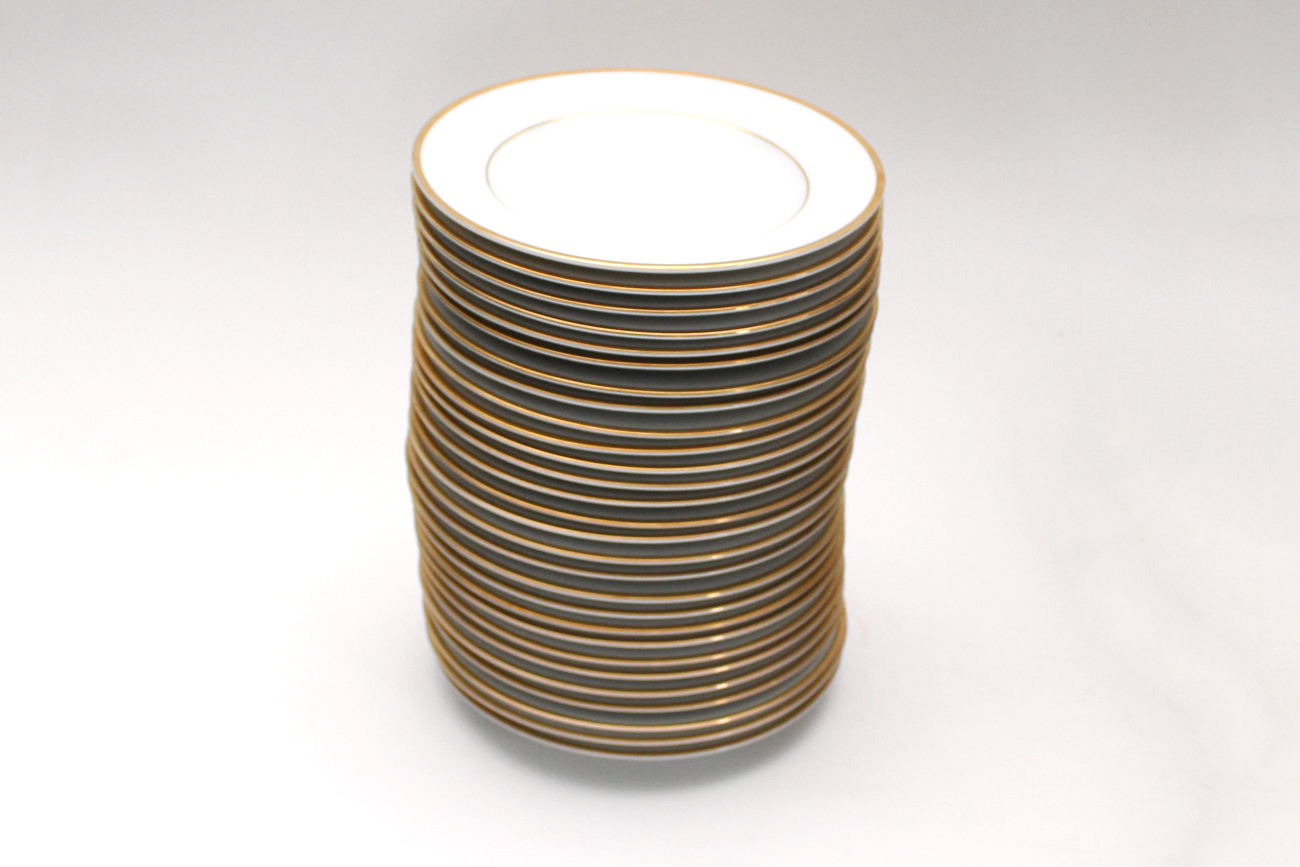 Contemporary Noritake "Heritage" Dinnerware