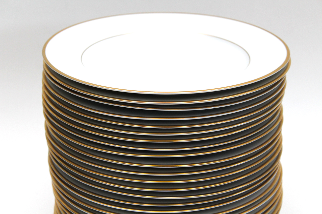 Contemporary Noritake "Heritage" Dinnerware