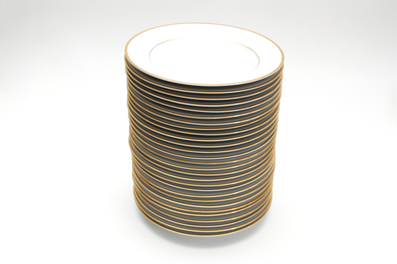 Contemporary Noritake "Heritage" Dinnerware