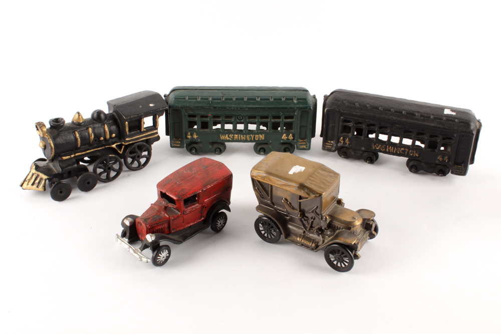 Cast Iron P.R.R. Washington 44 Train Set and Cars