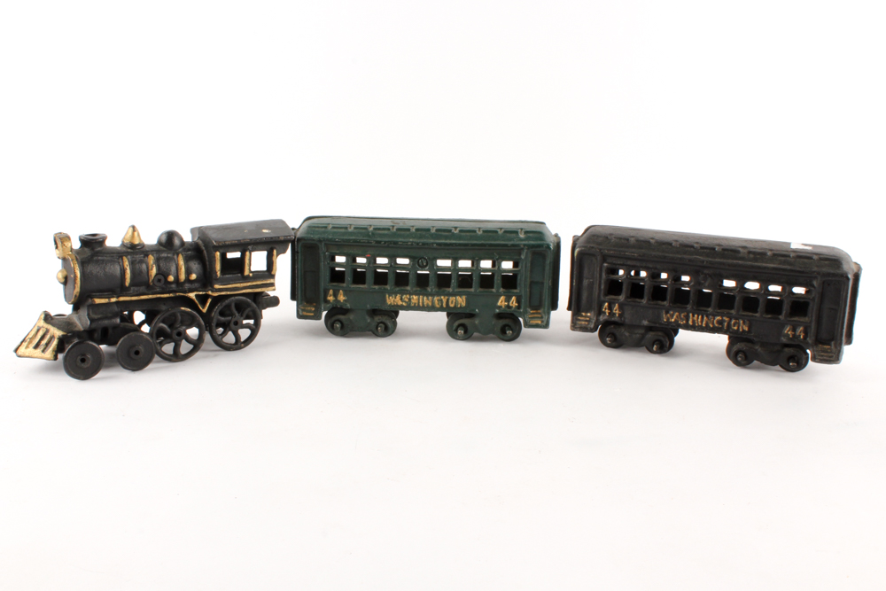 Cast Iron P.R.R. Washington 44 Train Set and Cars