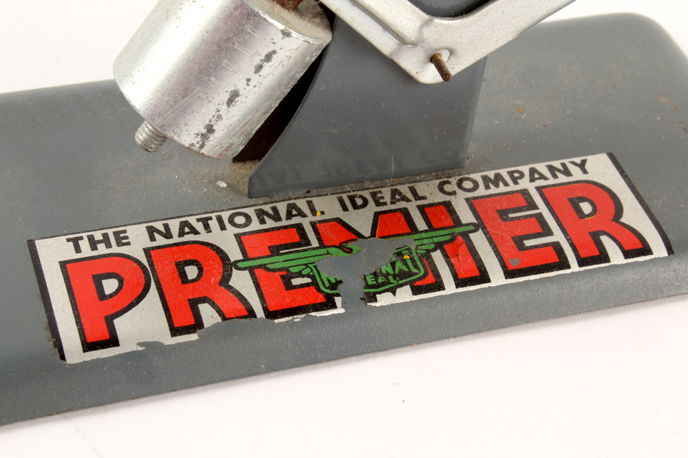 "Premier" and "Jiffy-Way" Egg Grading Scales