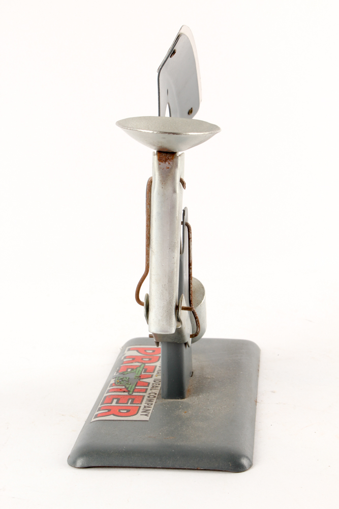 "Premier" and "Jiffy-Way" Egg Grading Scales