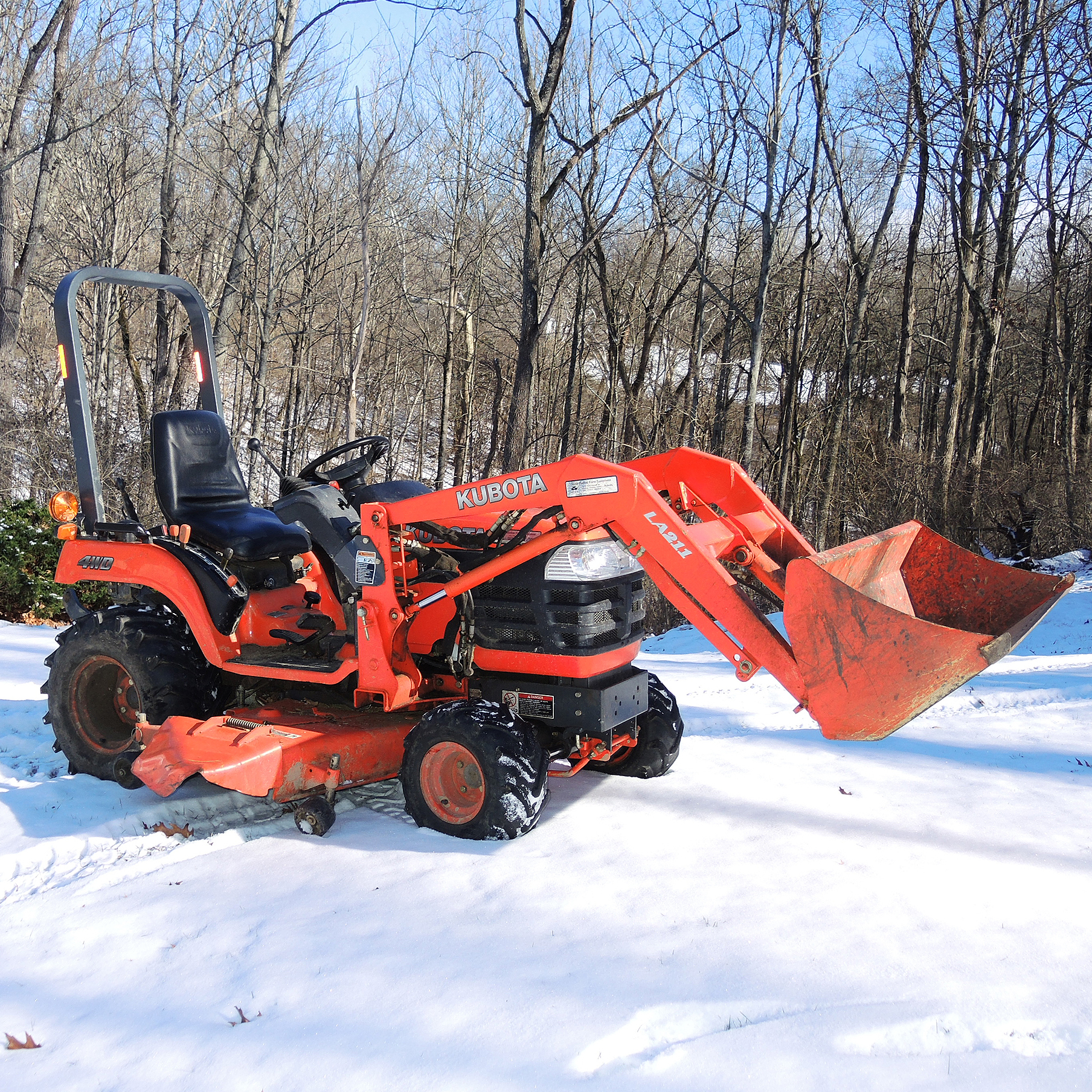 Kubota BX2230 Tractor with Front End Loader