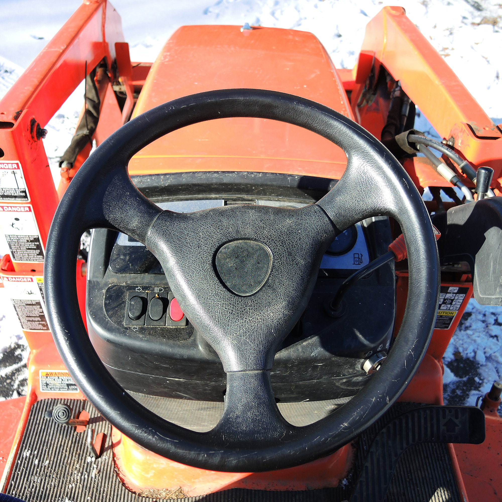 Kubota BX2230 Tractor with Front End Loader