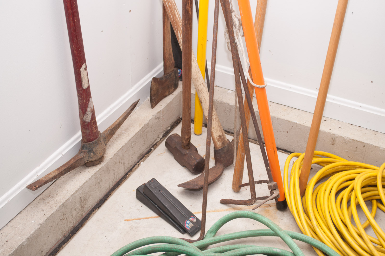 Lawn Tools Including a Wet/Dry Vacuum and Leaf Blower