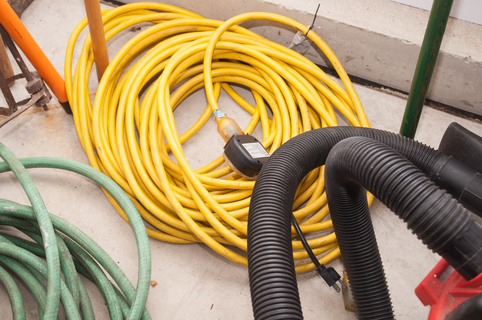 Lawn Tools Including a Wet/Dry Vacuum and Leaf Blower
