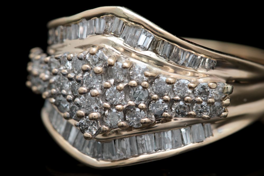 10K Yellow Gold and 1.00 CTW Diamond Ring