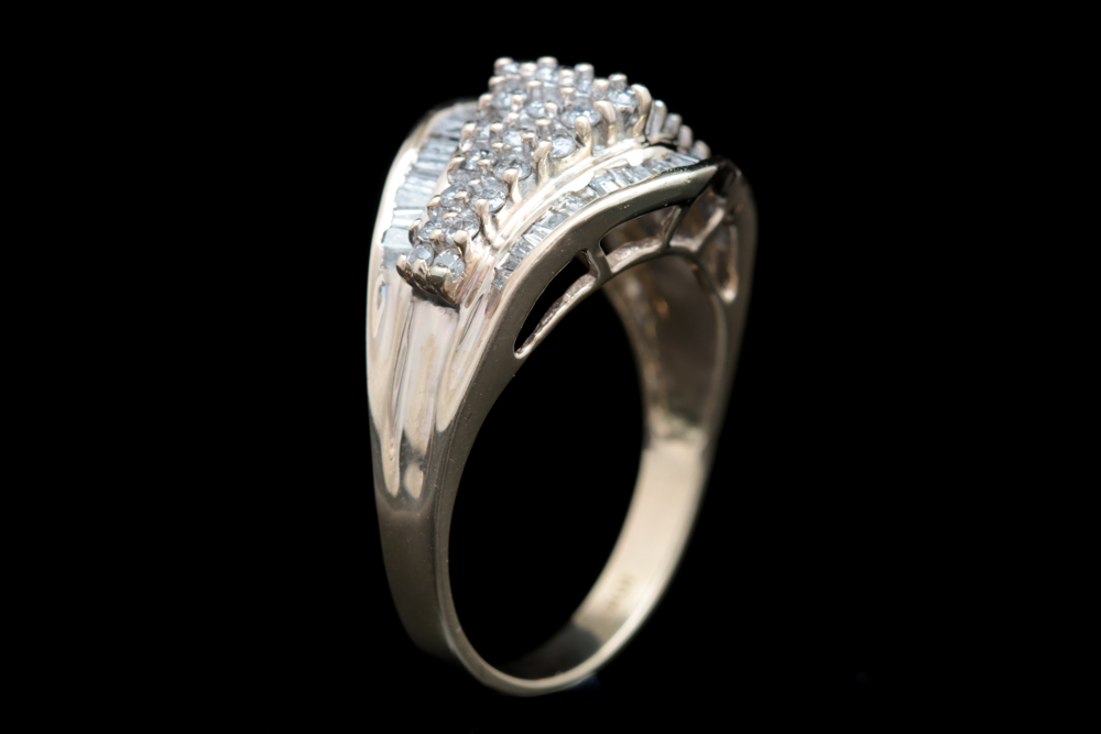 10K Yellow Gold and 1.00 CTW Diamond Ring