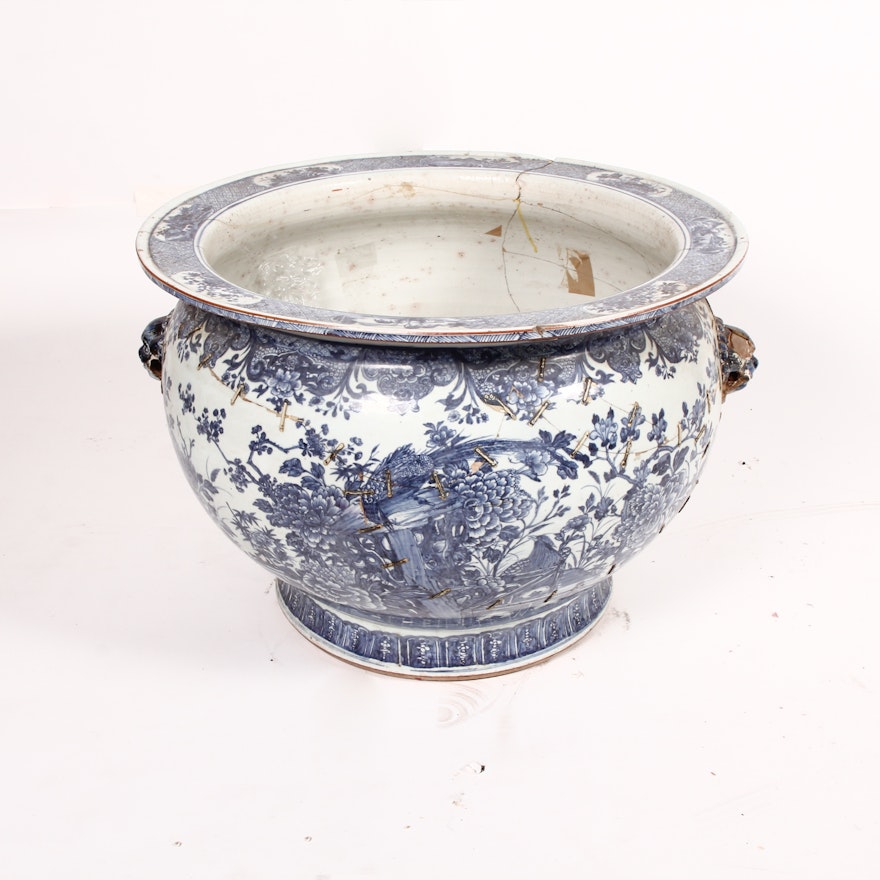 19th Century Chinese Porcelain Jardiniere