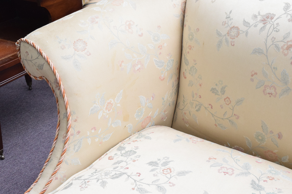 Vintage Camelback Sofa Down Feather Sofa