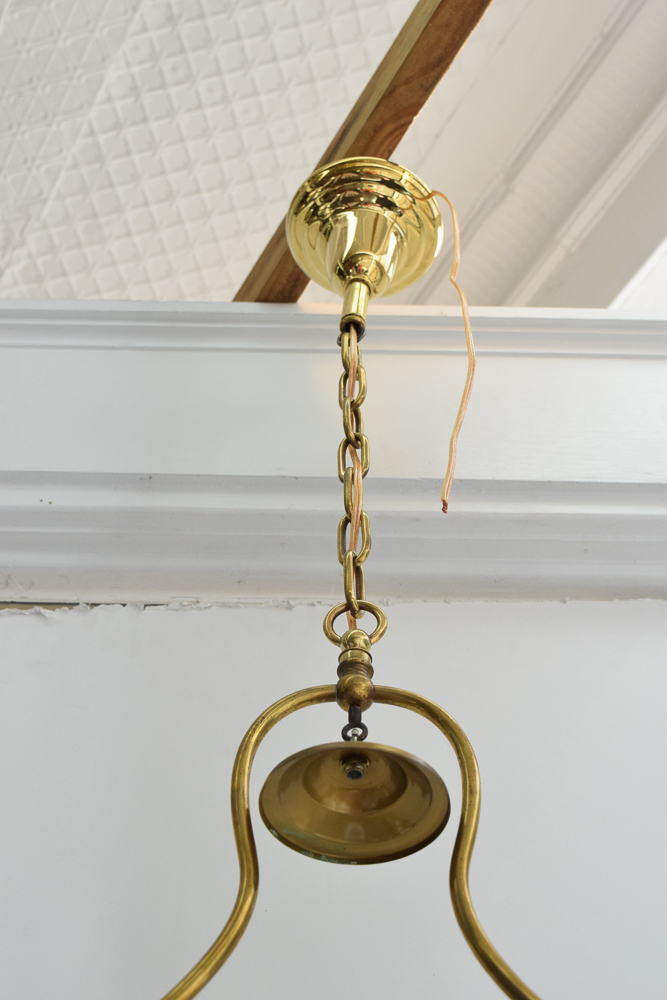 PRIORITY-Brass Ceiling Lamp with Frosted Shade