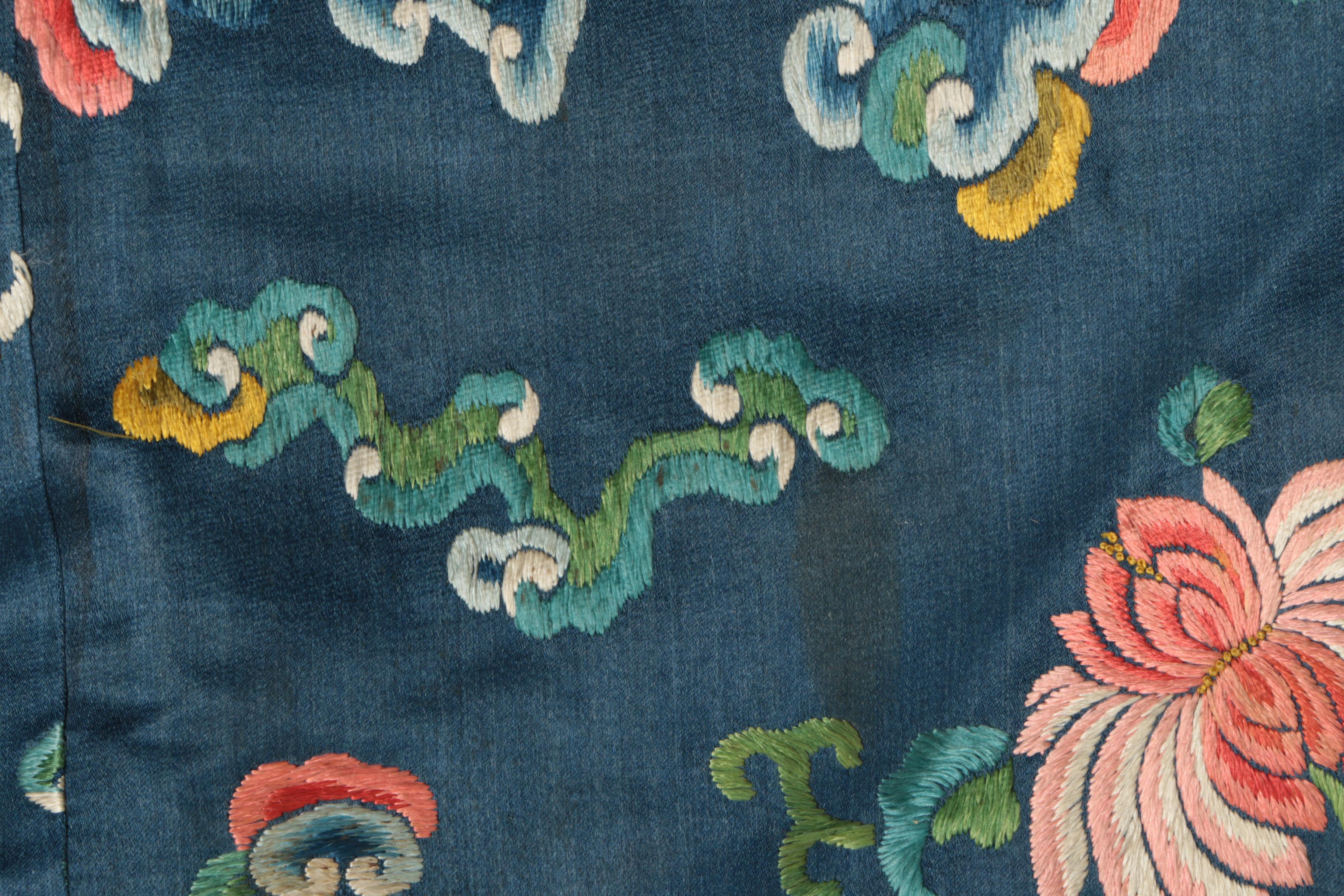 Women's Late Qing Dynasty Chinese Hand-Embroidered Silk Dragon Robe