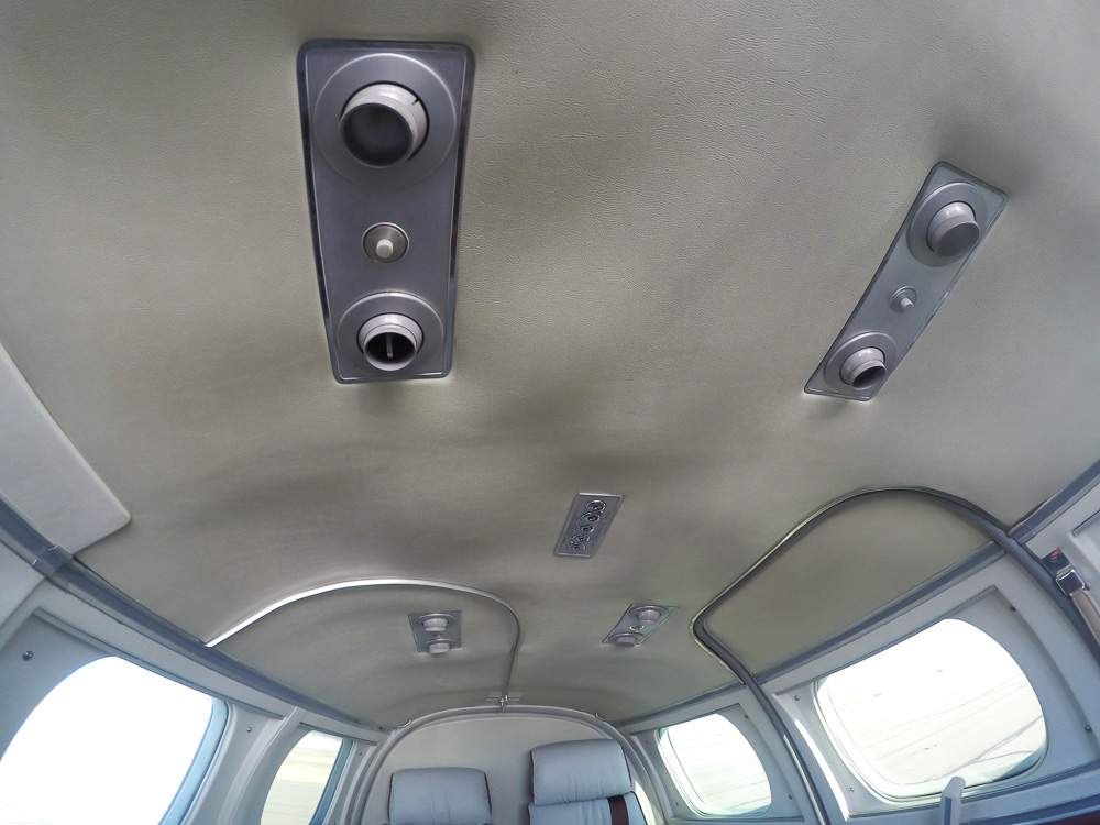 1978 Beechcraft Duke B60 Airplane