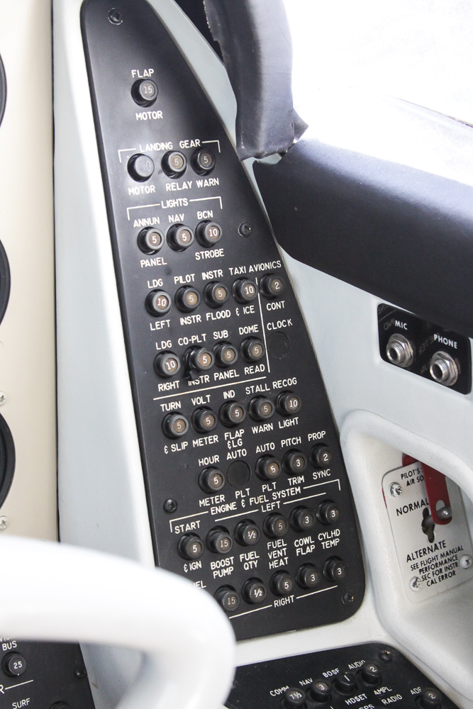 1978 Beechcraft Duke B60 Airplane