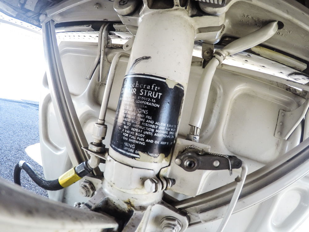 1978 Beechcraft Duke B60 Airplane