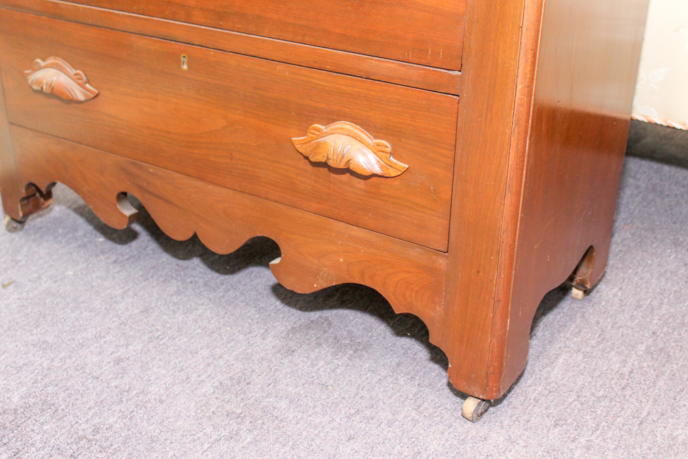 Antique Victorian Dresser