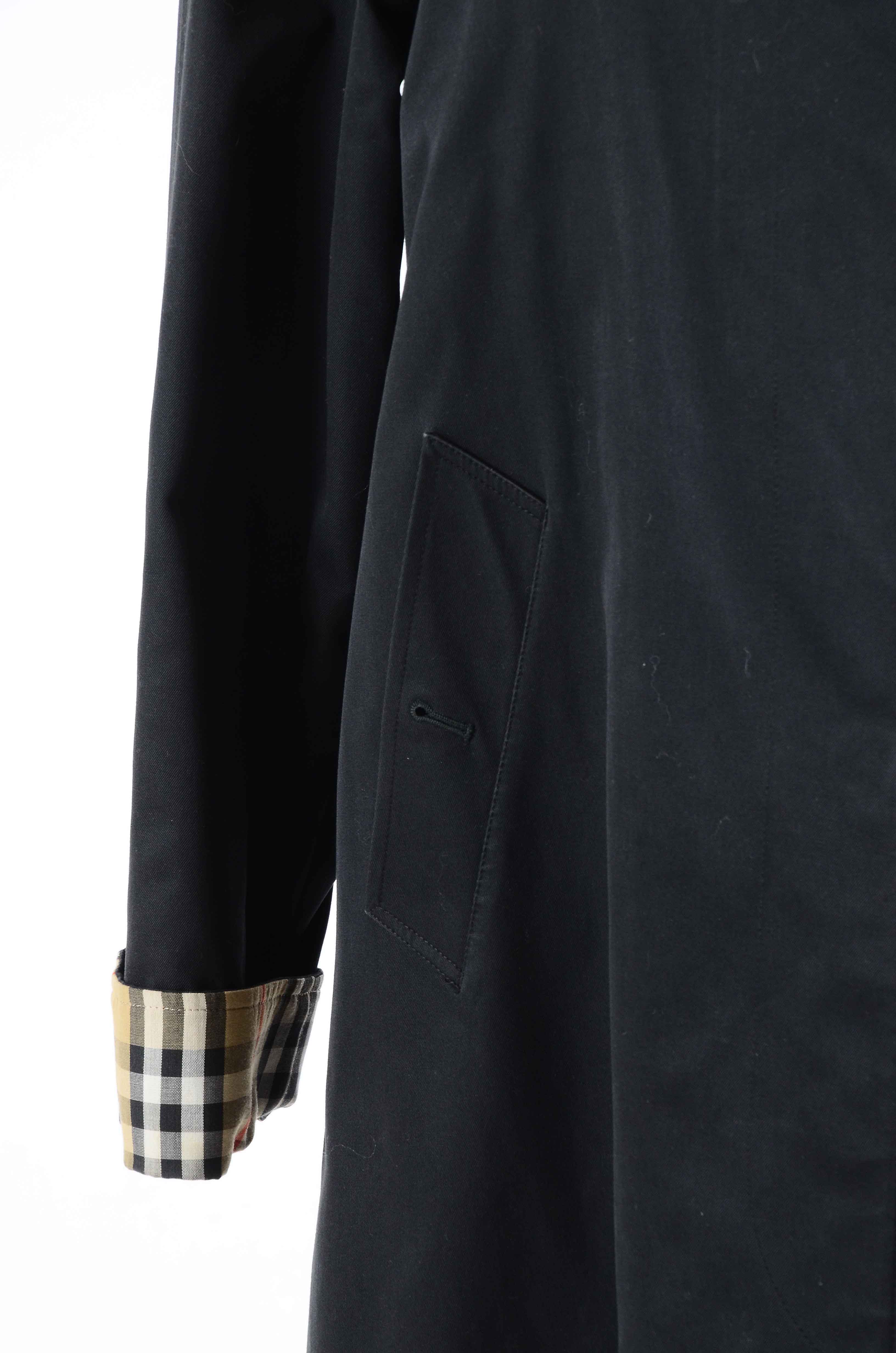 Women's Burberry Raincoat With Removable Lining
