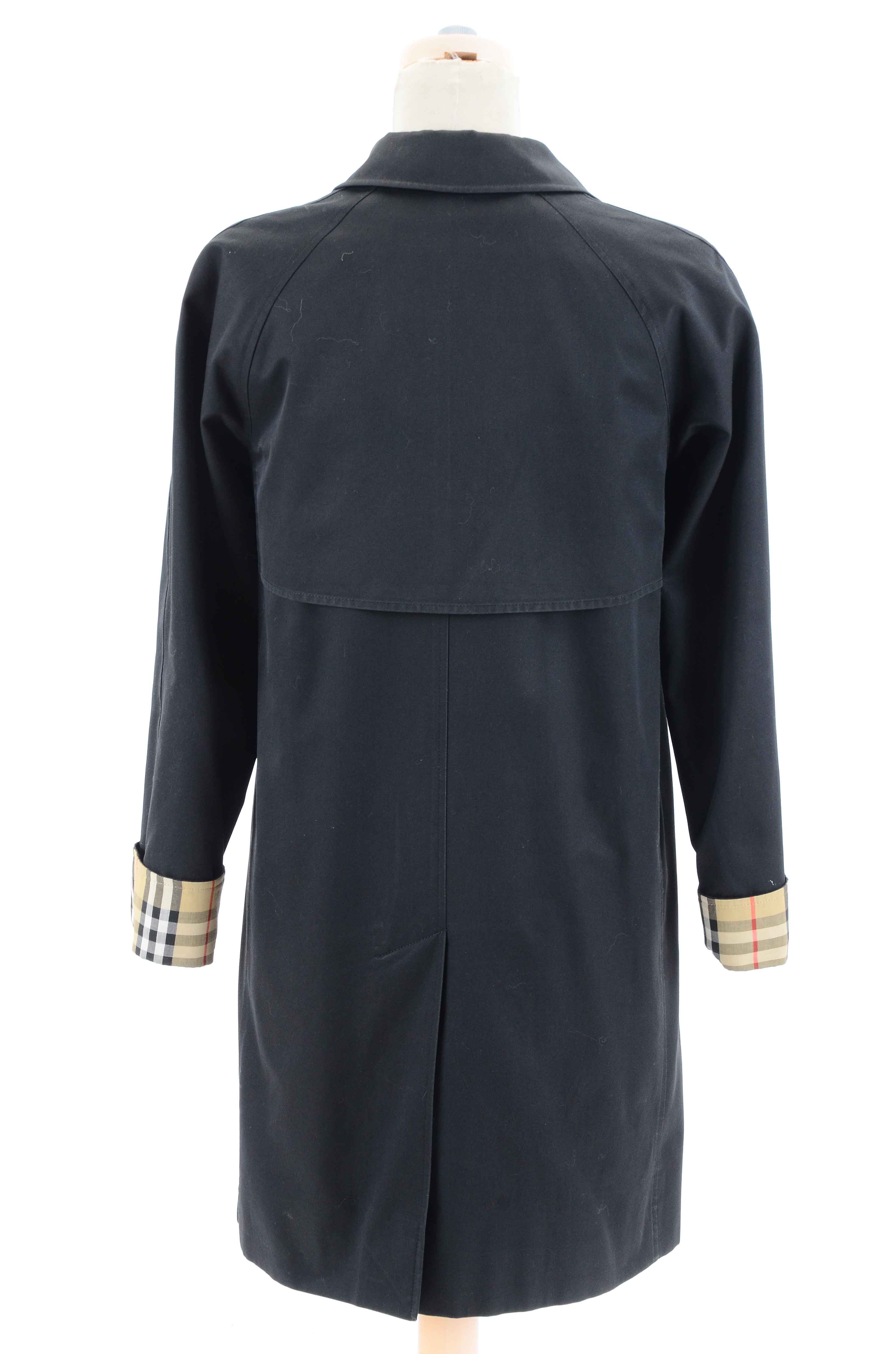 Women's Burberry Raincoat With Removable Lining