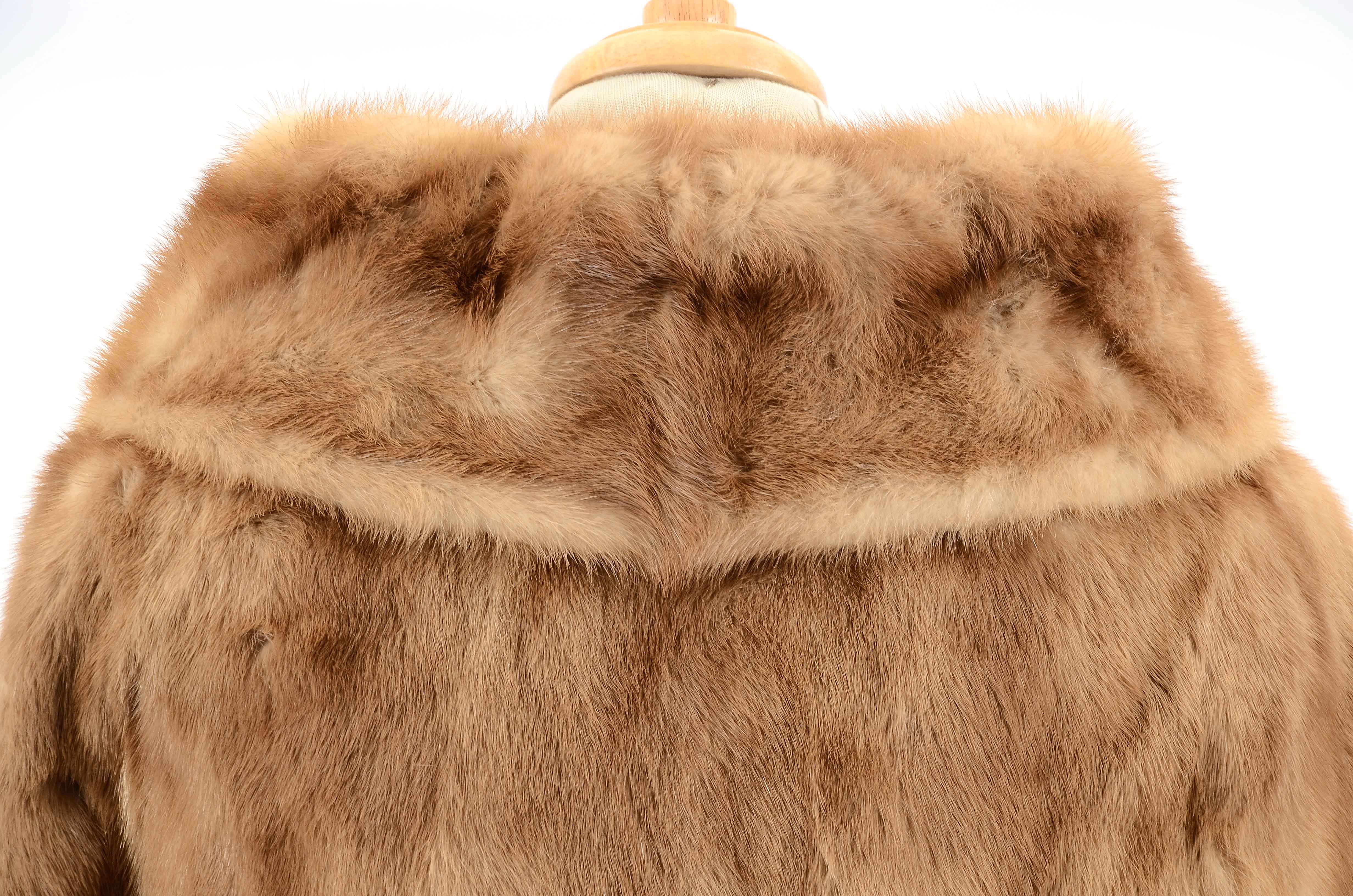 Women's Vintage Light Brown Mink Fur Stole