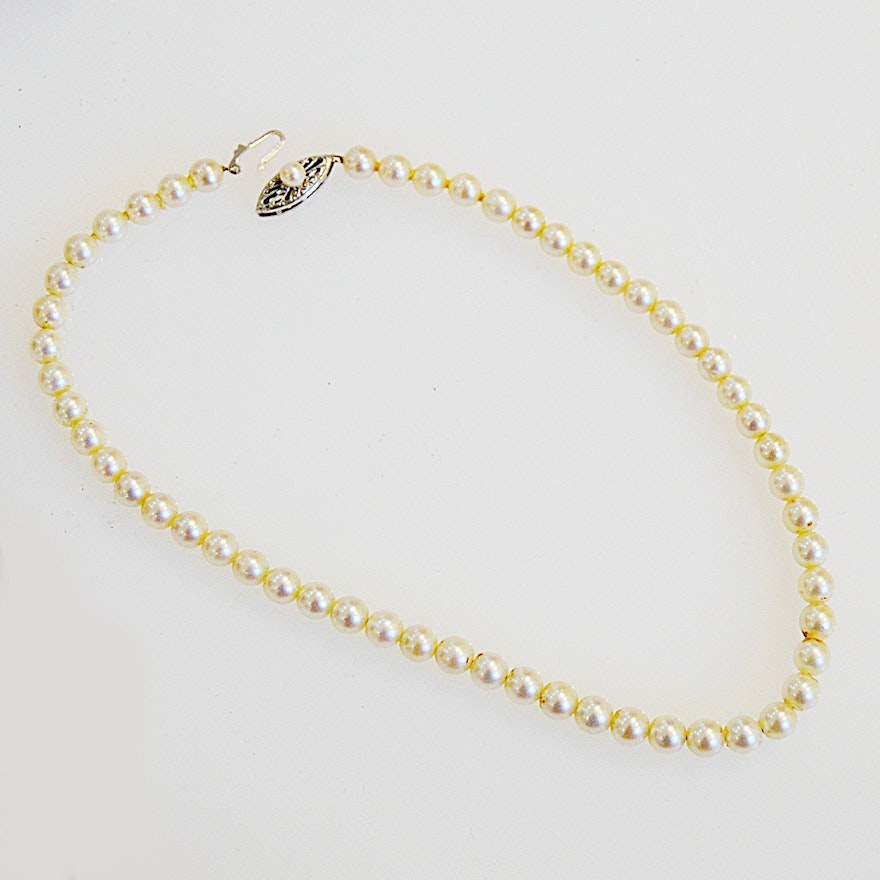 Vintage Cultured Pearl Necklace with 14K White Gold Clasp