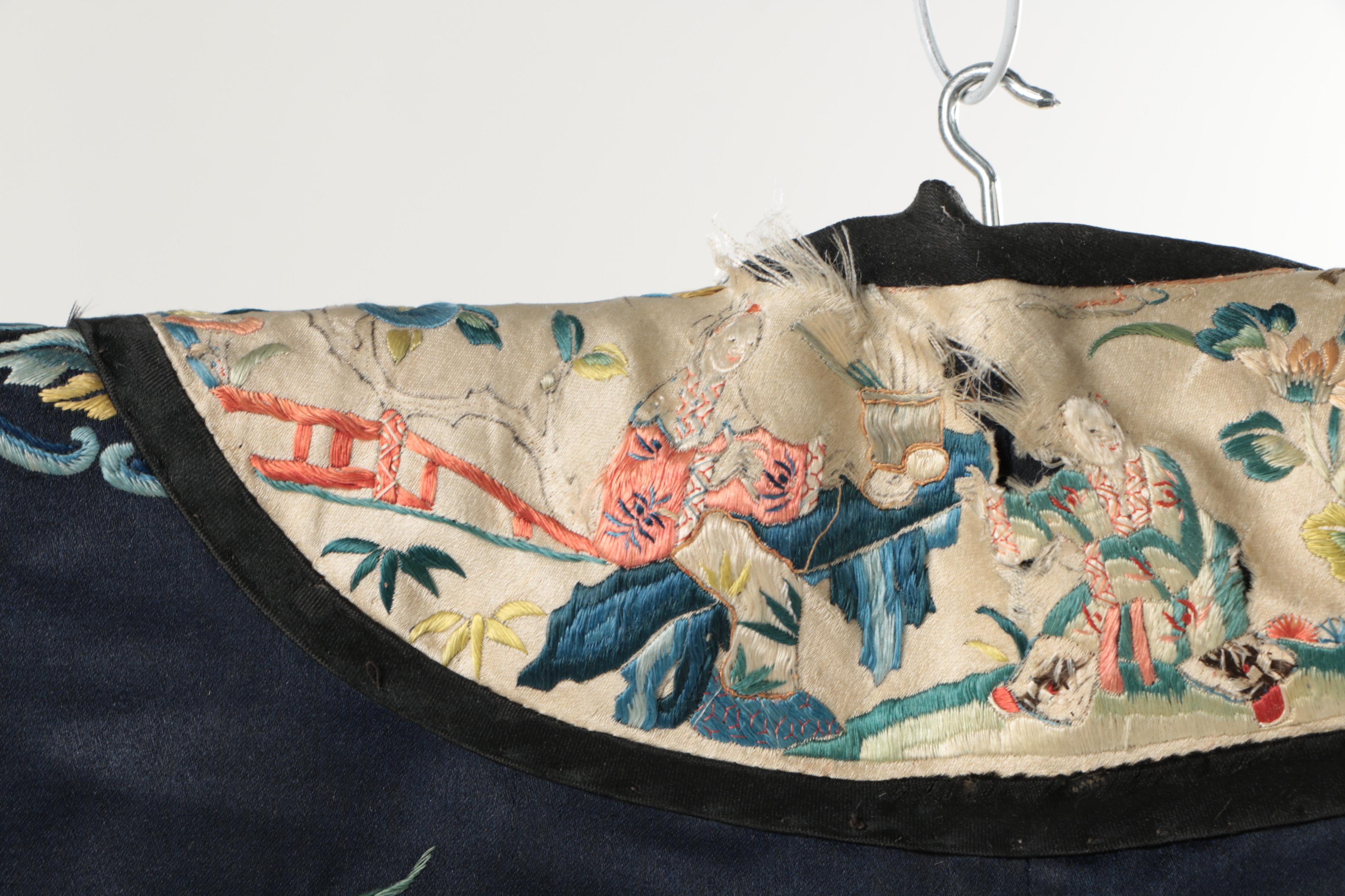 Women's Chinese Late Qing Dynasty Period Hand-Embroidered Silk Informal Coat