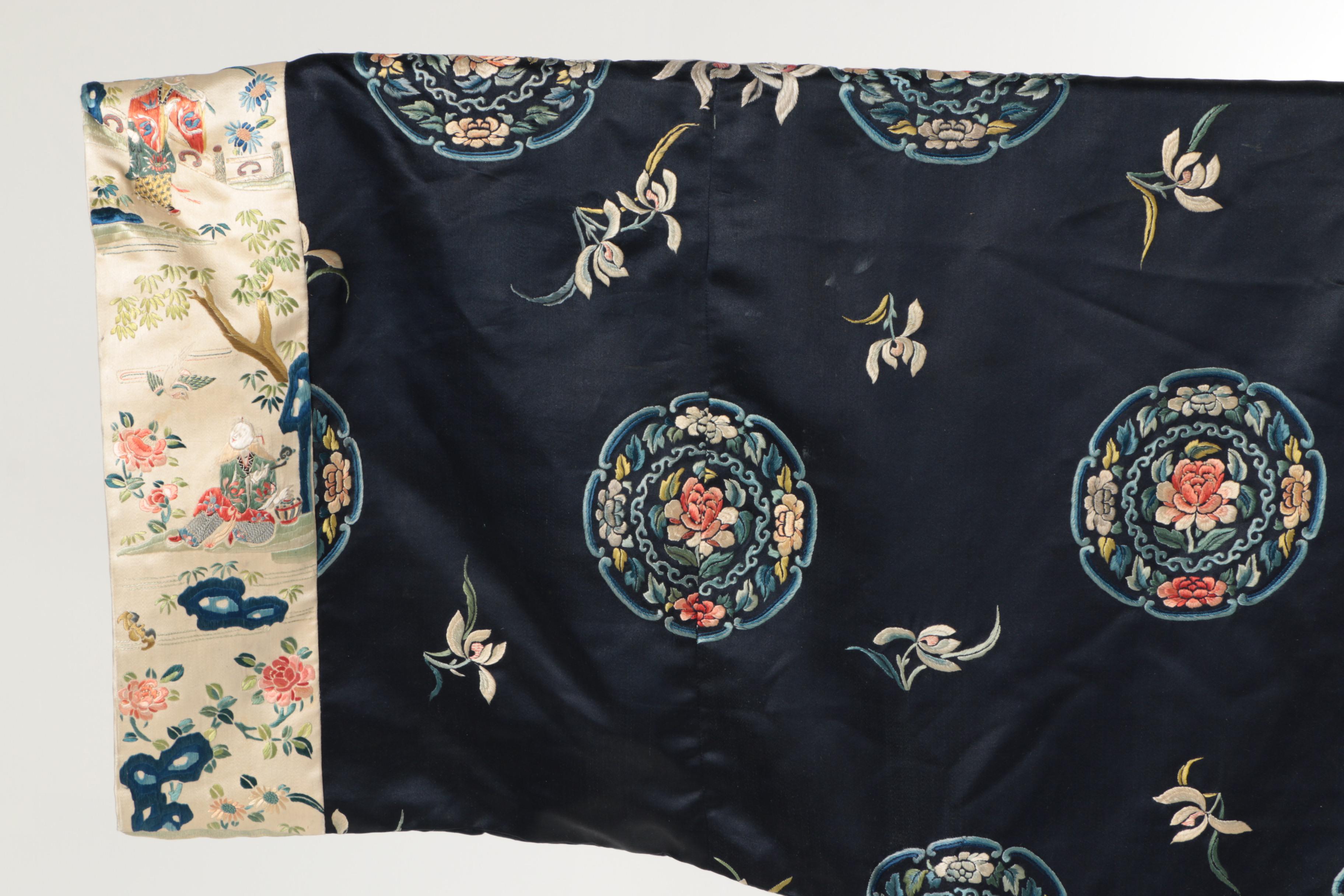 Women's Chinese Late Qing Dynasty Period Hand-Embroidered Silk Informal Coat