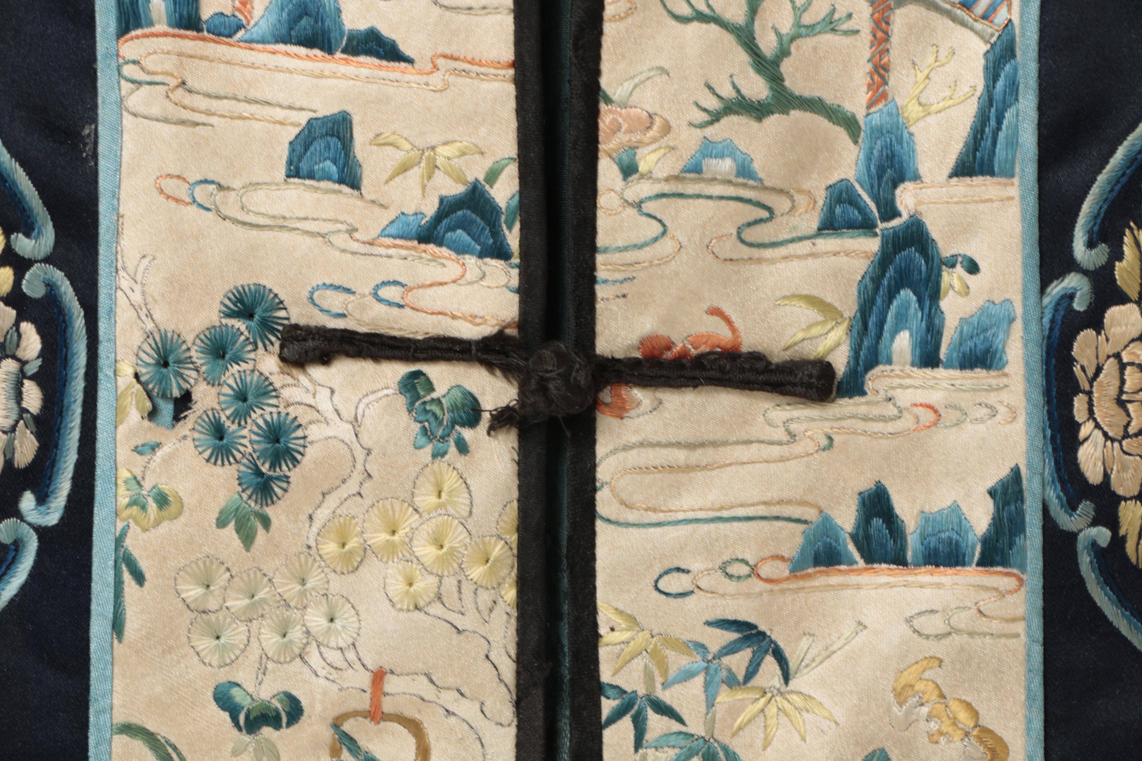 Women's Chinese Late Qing Dynasty Period Hand-Embroidered Silk Informal Coat