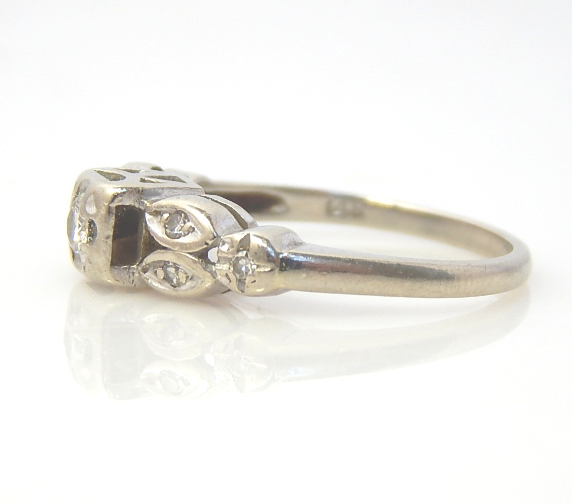 14K White Gold Vintage Diamond Ring