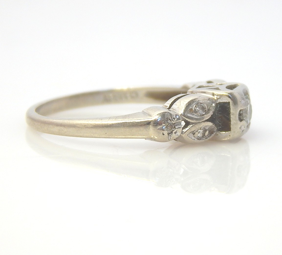 14K White Gold Vintage Diamond Ring