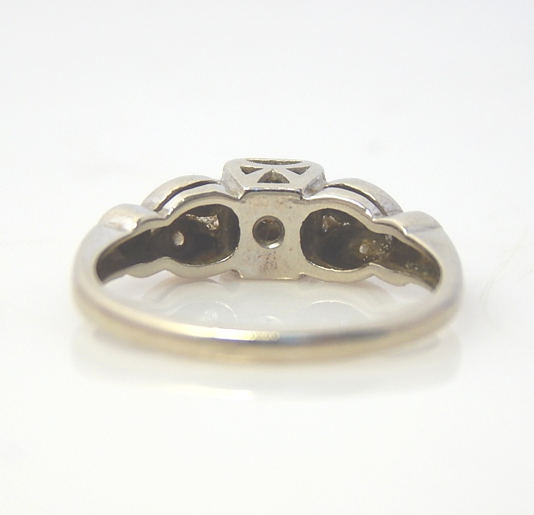 14K White Gold Vintage Diamond Ring